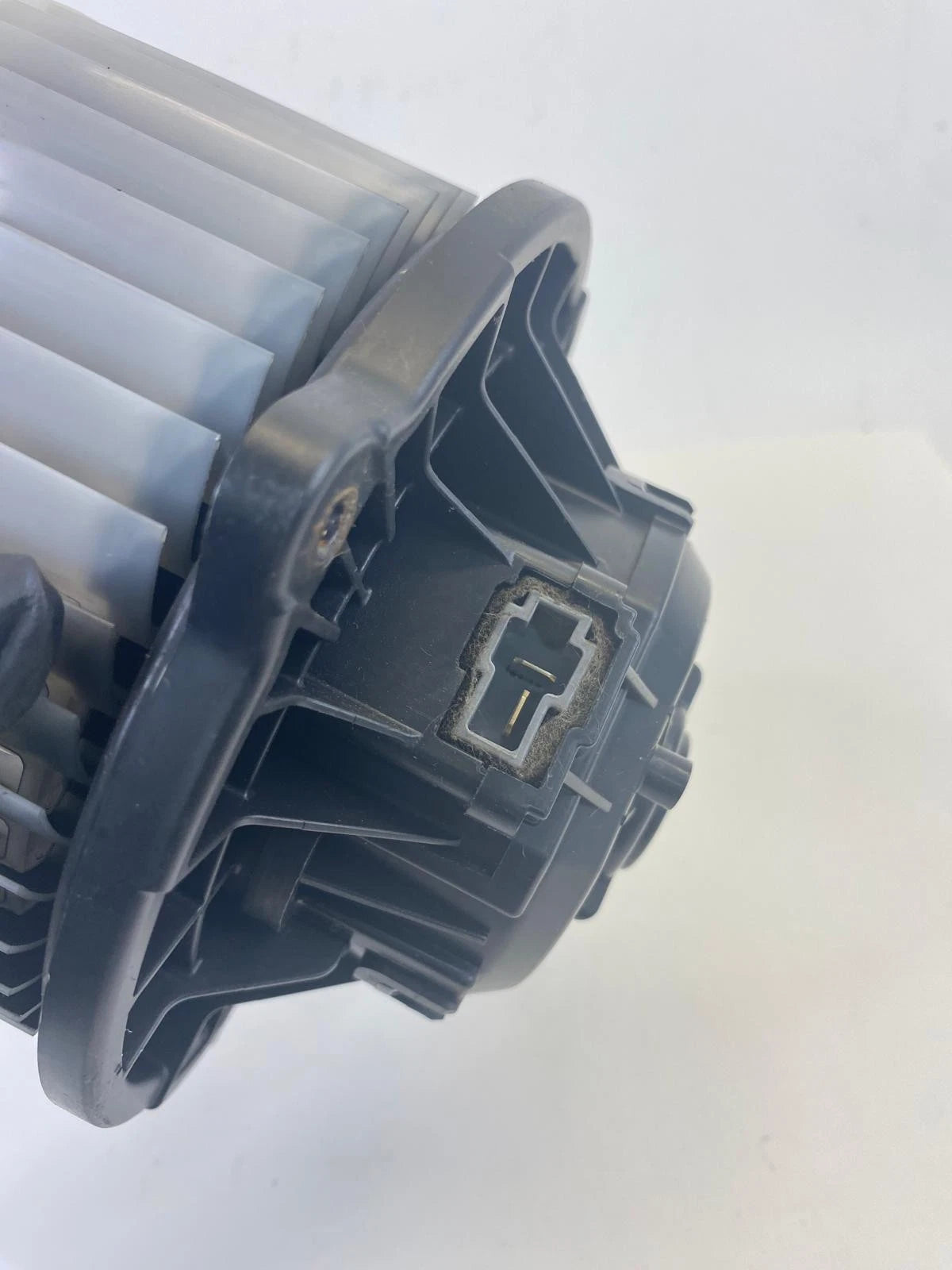 2015-2021 KIA SEDONA 3.3L V6 FWD HVAC AC HEATER BLOWER MOTOR FAN F00S3B2385 OEM