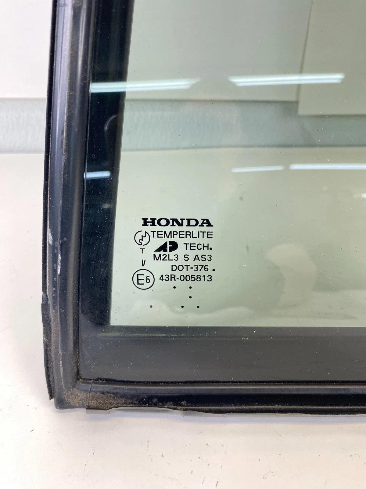 2003-2008 HONDA PILOT REAR RH RIGHT DOOR VENT WINDOW GLASS FIXED 73441S9VAA0 OEM