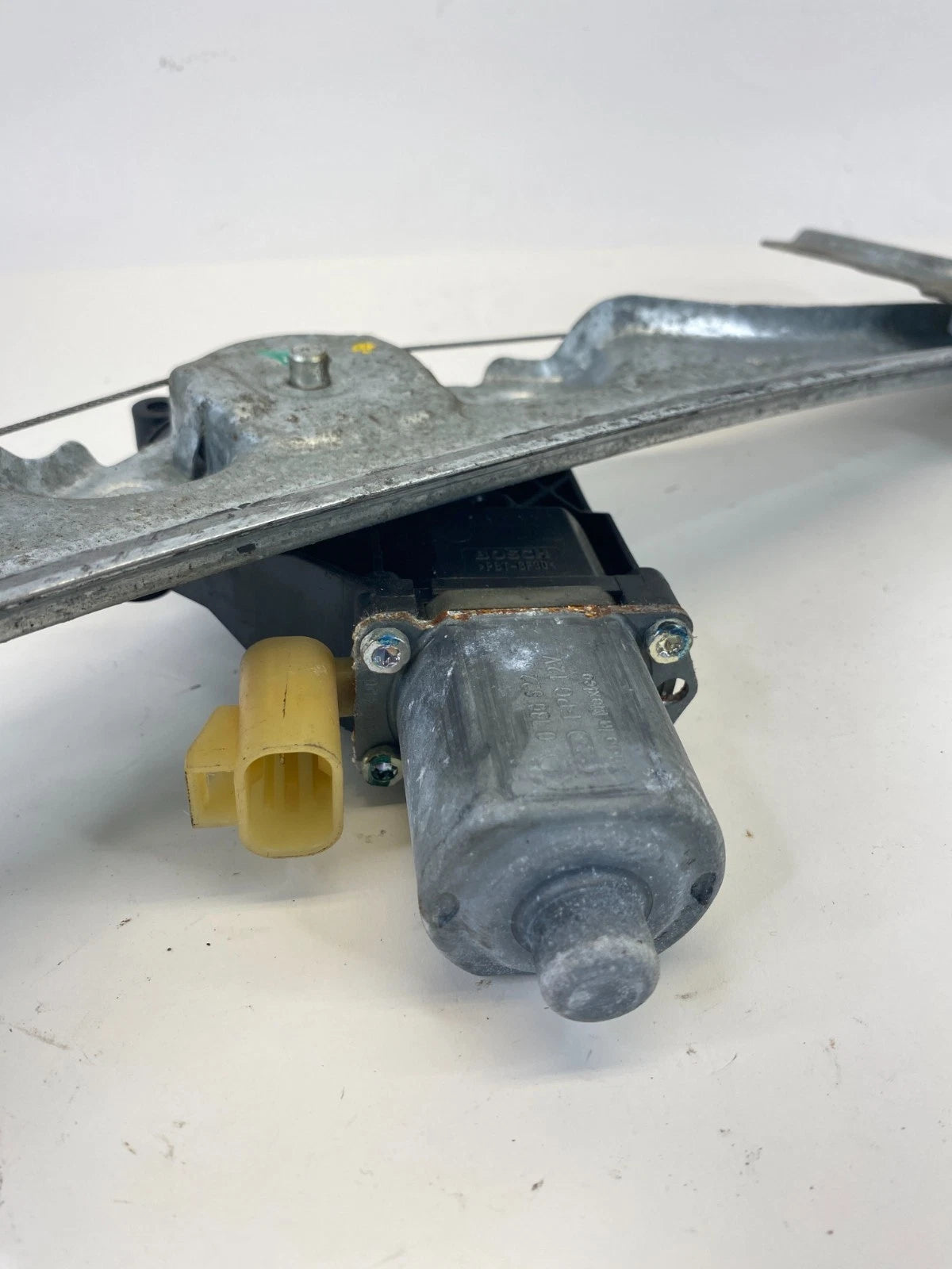 2008-2012 BUICK ENCLAVE REAR LEFT BACK SIDE DOOR WINDOW MOTOR W/ REGULATOR