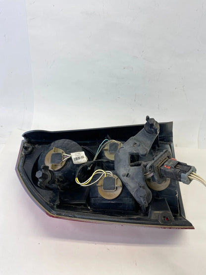 08-10 CHRYSLER 300 SEDAN REAR RIGHT SIDE TAILLIGHT TAIL LIGHT TAILLAMP LAMP OEM