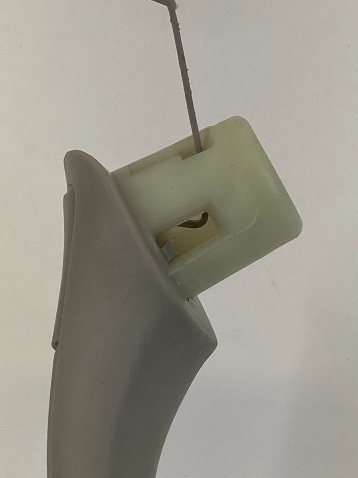 2007-2014 GMC Yukon Interior Right Passenger Side A-Pillar Grab Handle Assy OEM