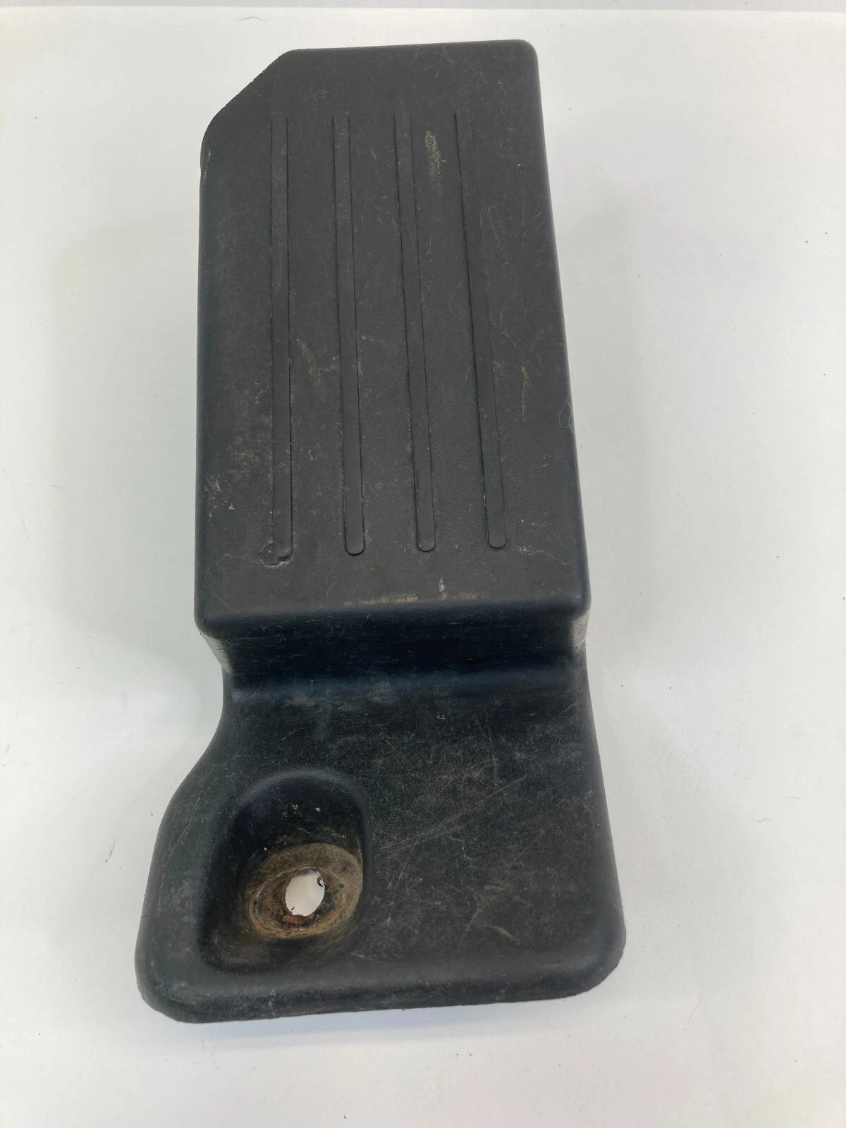 2009-2017 CHEVROLET TRAVERSE DRIVER FLOOR FOOTREST FOOT REST PAD TRIM 25933398
