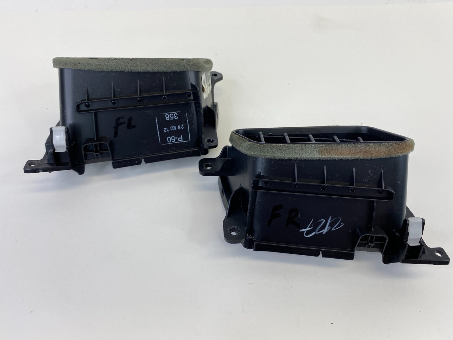 2011-2013 Honda Odyssey Center Dash A/C Air Vent Grill Grille Set Pair OEM