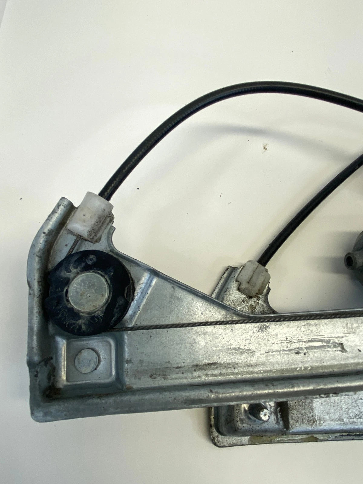 2006-2011 CHEVROLET HHR FRONT RIGHT SIDE POWER WINDOW REGULATOR WITH MOTOR OEM