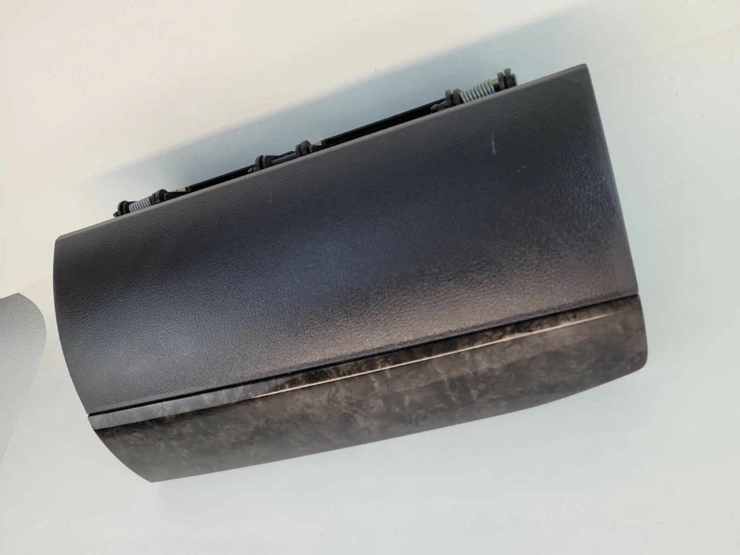 2008-2010 DODGE GRAND CARAVAN TOWN & COUNTRY UPPER GLOVE BOX DOOR 70861XDV OEM