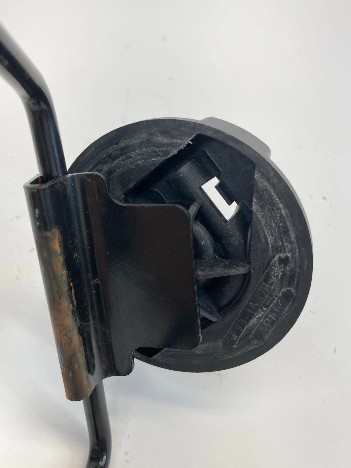 2012-2018 FORD FOCUS JACK TOOL RETAINER BRACKET HOLDER 5F93-1A390-AC