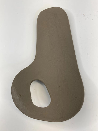 2001-2006 SILVERADO SIERRA FRONT RIGHT INTERIOR DOOR HANDLE COVER BEZEL 15043565