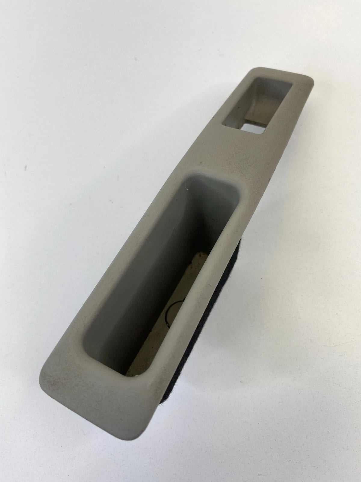 2008-2013 NISSAN ROGUE REAR LEFT SIDE DOOR WINDOW SWITCH COVER BEZEL 82961-JM00A