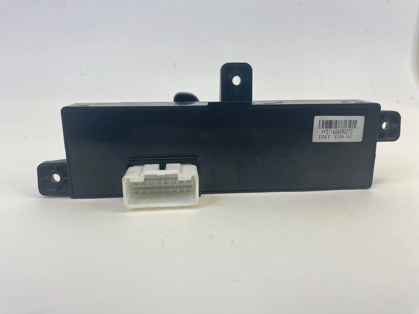 2015-2019 KIA SEDONA FRONT LEFT DRIVER POWER SEAT CONTROL SWITCH OEM