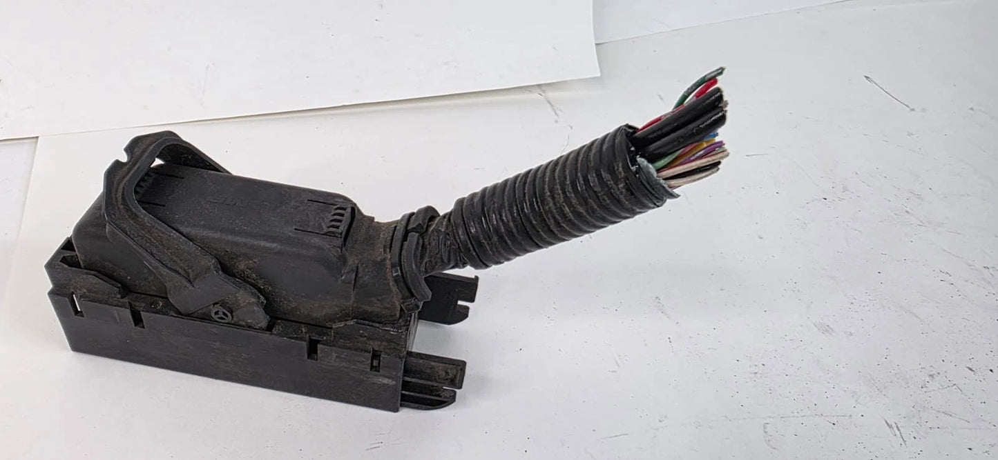 2005-2008 Nissan Pathfinder 4.0L V6 Anti Lock Brake Pump Plug Connector OEM