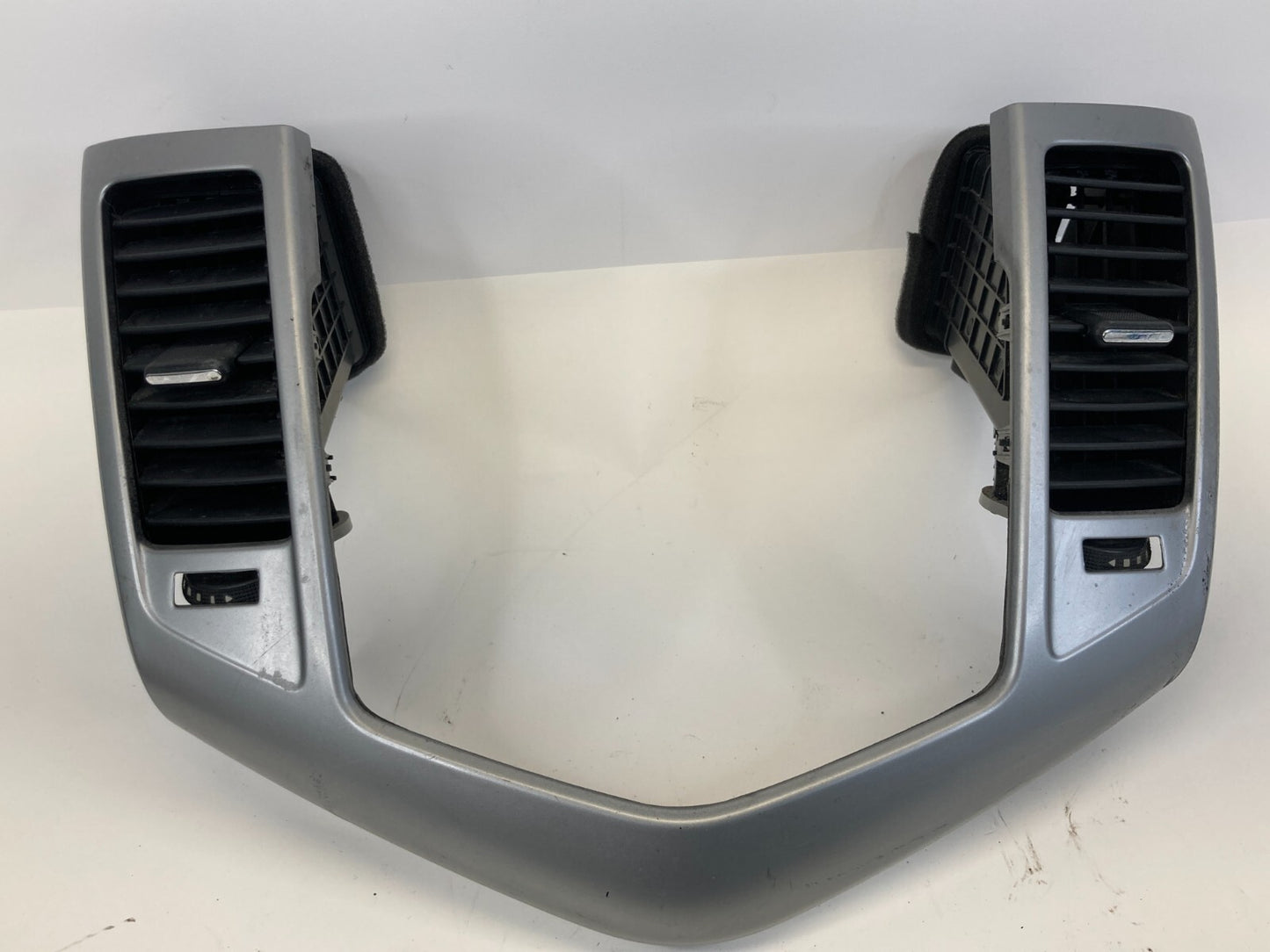 2013-2016 Chevrolet Cruze Center Dash Radio Surround Trim Bezel w/ Air Vent OEM