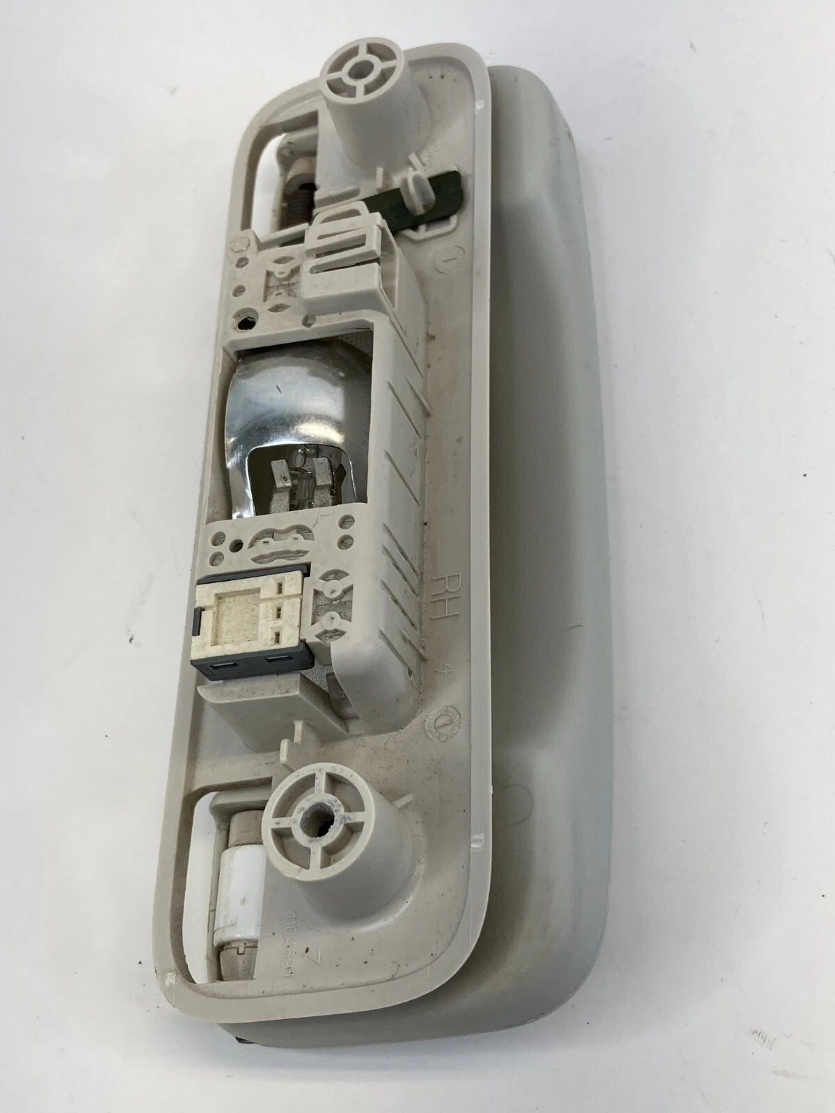 2008-2012 Jeep Liberty Roof Inner Rear Right Back Interior Grab Handle W/ Light