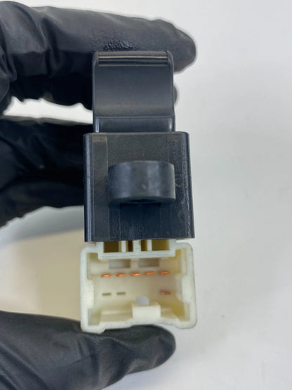 1999-2002 NISSAN PATHFINDER REAR RIGHT BACK DOOR POWER WINDOW CONTROL SWITCH OEM