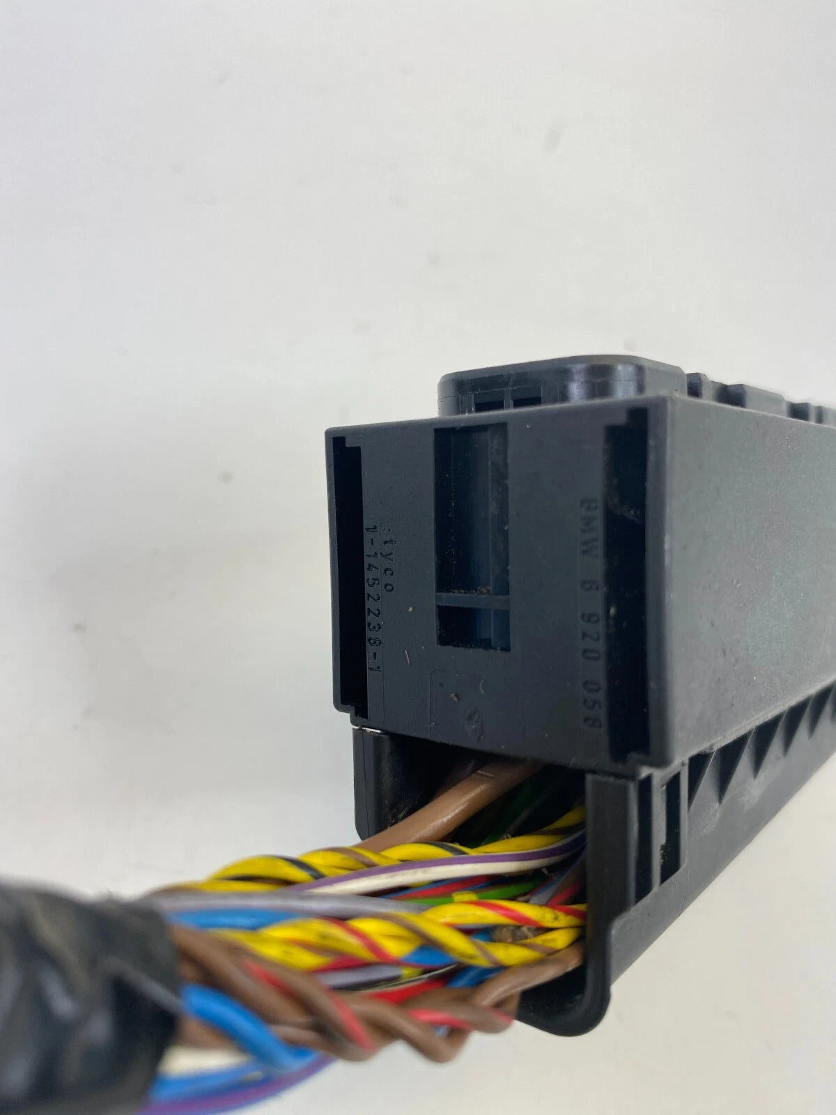 2004-2010 BMW X3 ABS ANTI-LOCK BRAKE PUMP CONNECTOR PLUG HARNESS OEM 1452240-1