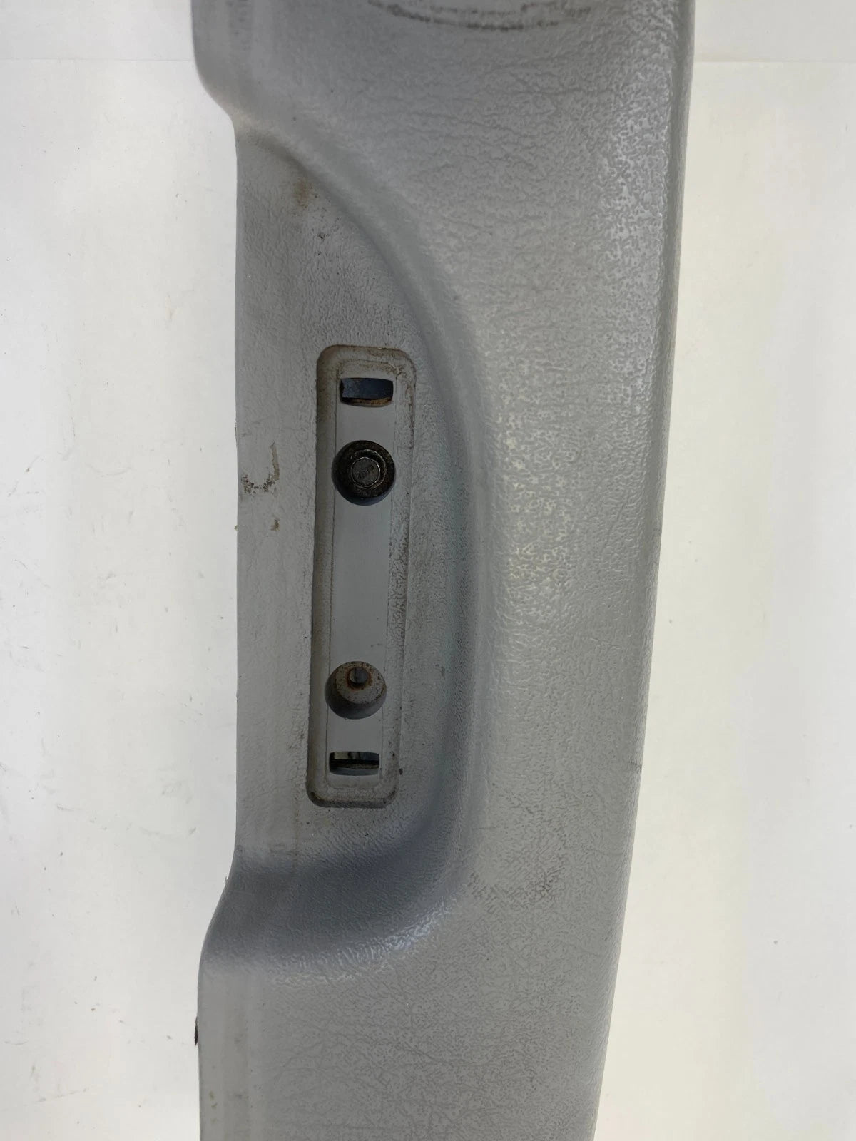 2005-2009 CHEVROLET TRAILBLAZER REAR LEFT DOOR ARMREST GRIP PANEL UNIT OEM