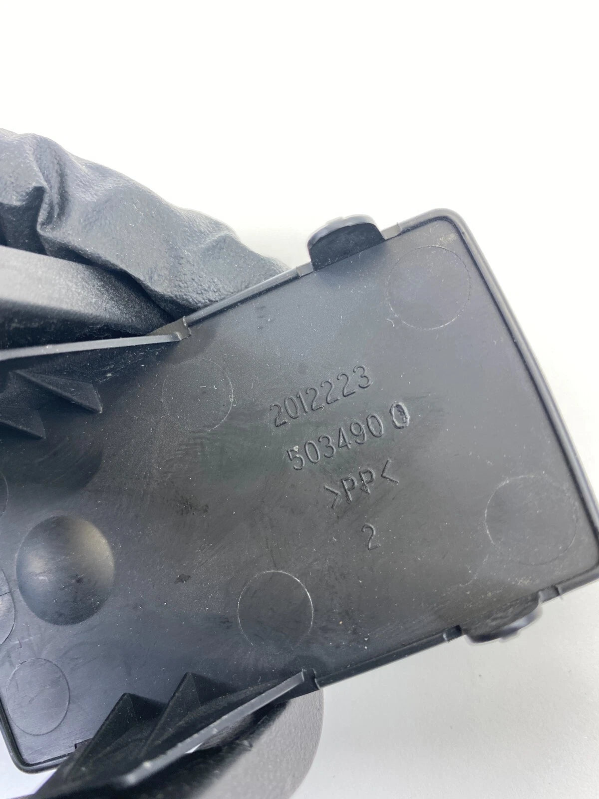 11-19 CHEVROLET CRUZE REAR SEAT CHILD SAFETY ANCHOR HOOK COVER 5034901 OEM