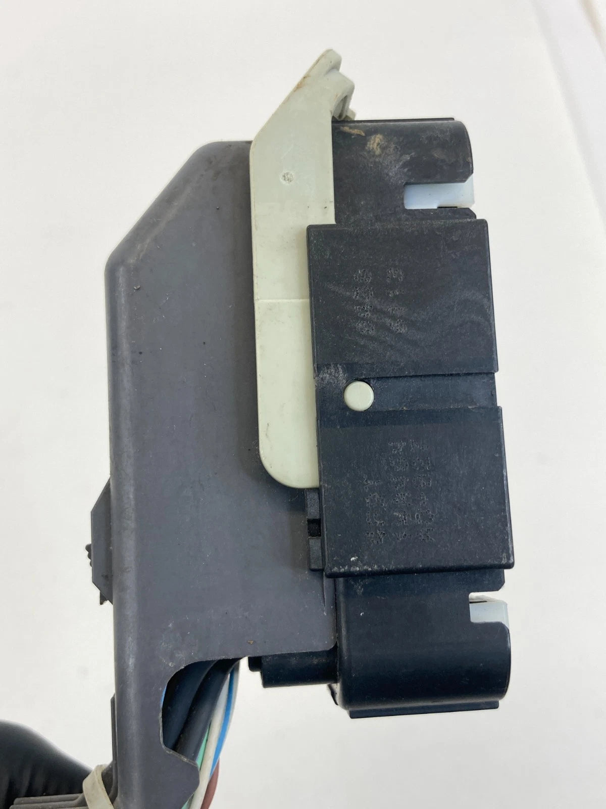 2009-2011 JAGUAR XF 4.2L RWD ABS ANTI LOCK BRAKE PUMP SOCKET PLUG CONNECTOR OEM