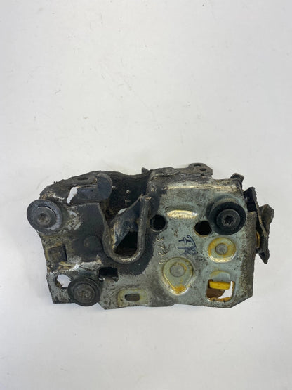 1999 2000 CADILLAC ESCALADE FRONT RIGHT PASSENGER DOOR LOCK LATCH ASSEMBLY FR RH