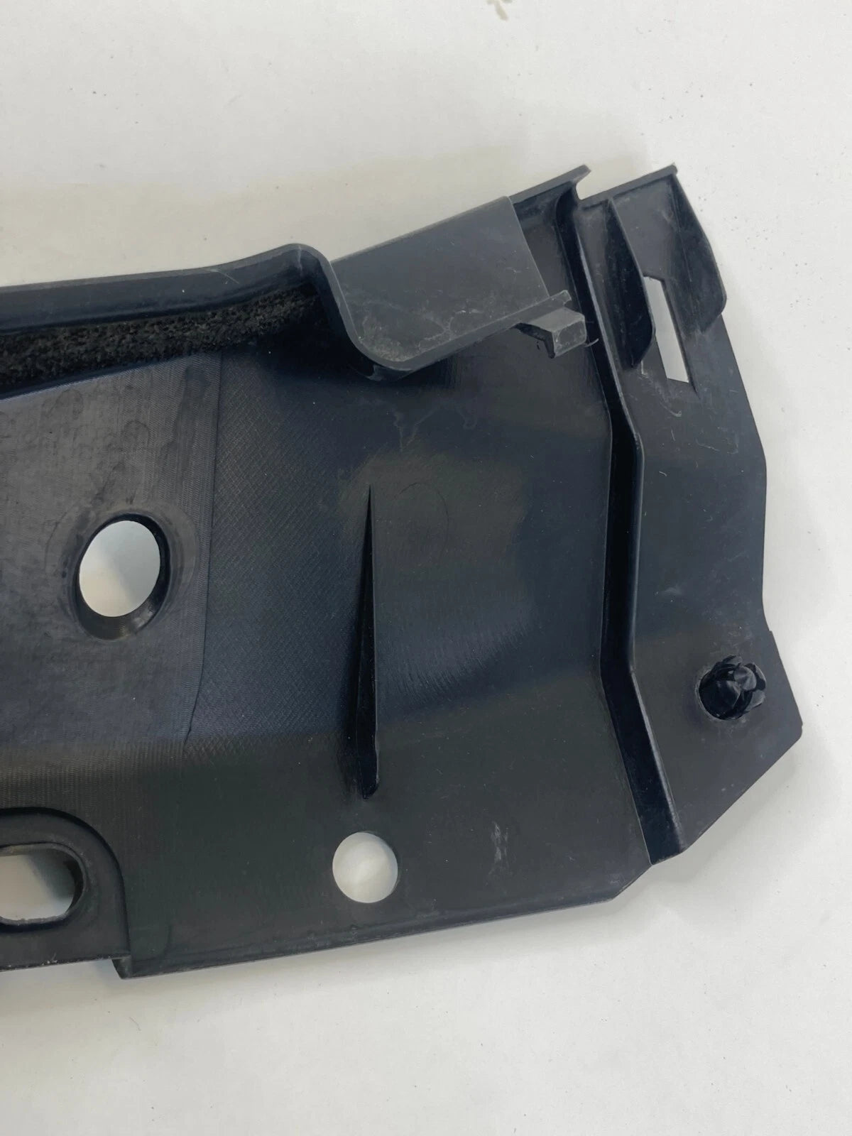 2010 2011 HONDA CROSSTOUR FRONT LEFT FENDER SUPPORT UPPER COVER 74207TP6AA000