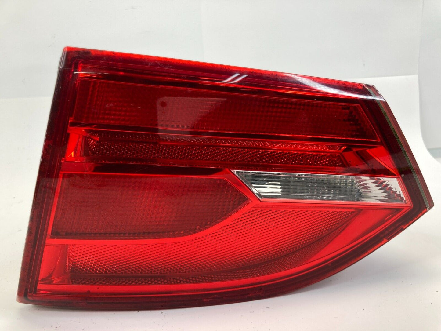 2011-1014 Volkswagen Jetta SEDAN Right Side Trunk Lid Tail Light Inner Taillight