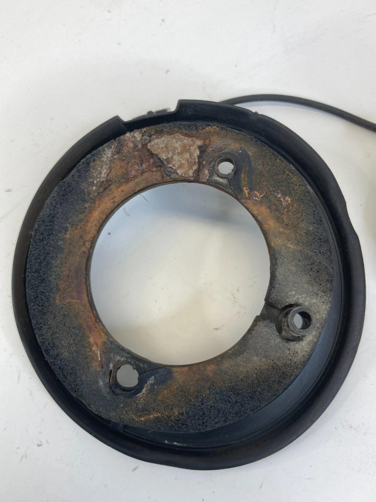 2005-2007 MERCURY MARINER FORD ESCAPE FUEL TANK FILLER GAS CAP COVER ASSY OEM