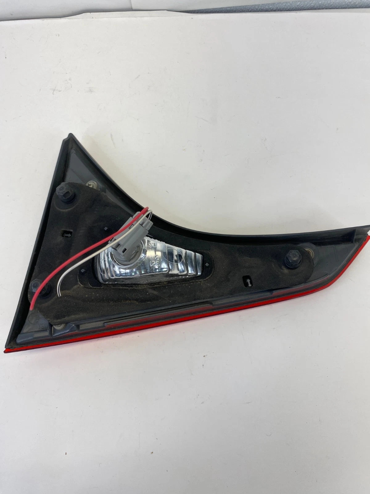 2014-2016 TOYOTA COROLLA INNER TAIL LIGHT LEFT DRIVER SIDE TRUNK MOUNT OEM