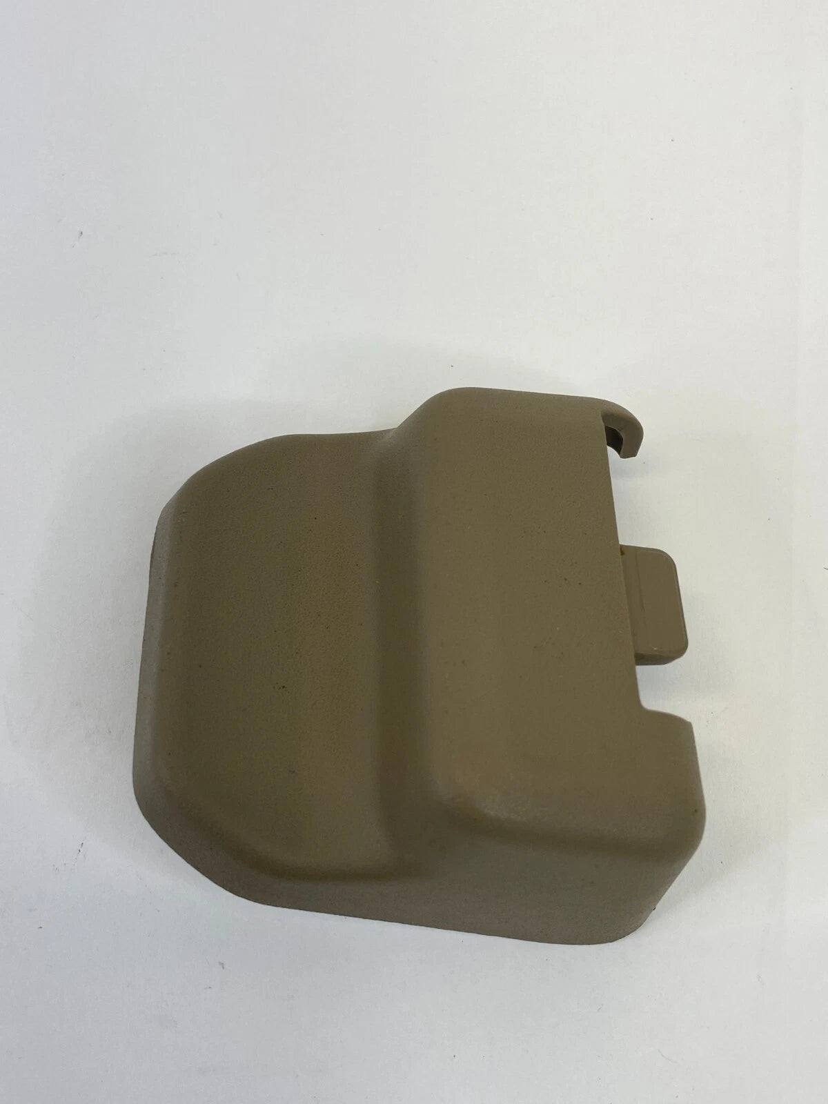 08-16 VOLVO XC70 FRONT LEFT SIDE SEAT TRACK RAIL CAP TRIM COVER 30697914 OEM