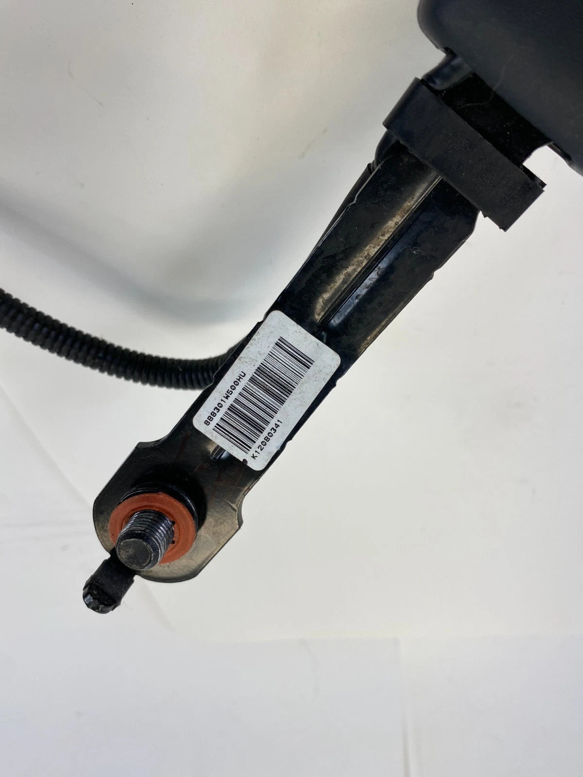 2012-2017 KIA RIO FRONT LEFT DRIVER SIDE SEAT BELT BUCKLE ASSY 88830-1W500HU OEM