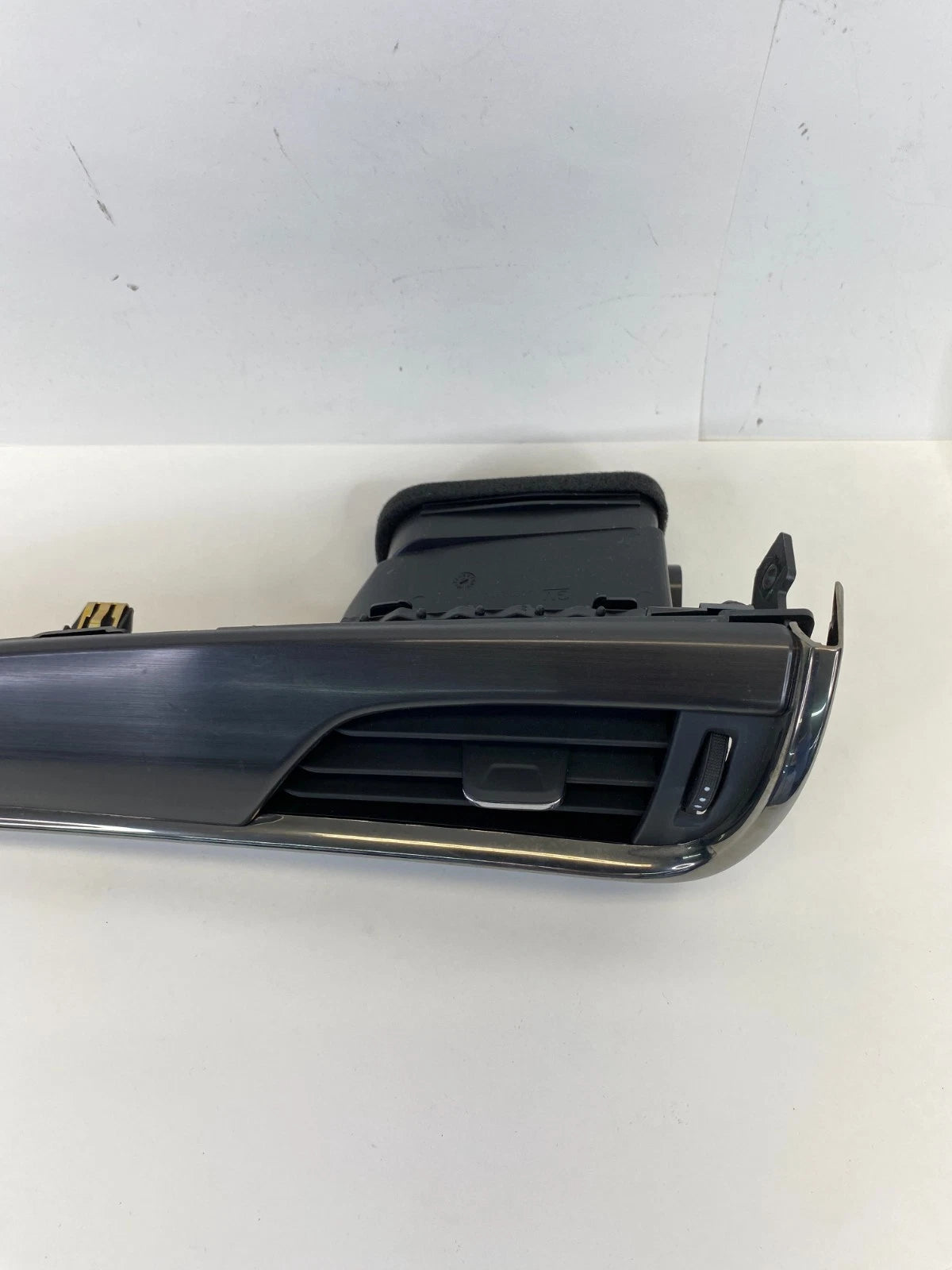 13-19 CADILLAC ATS FRONT RIGHT PASSENGER SIDE DASH AC AIR VENT TRIM 20886792 OEM