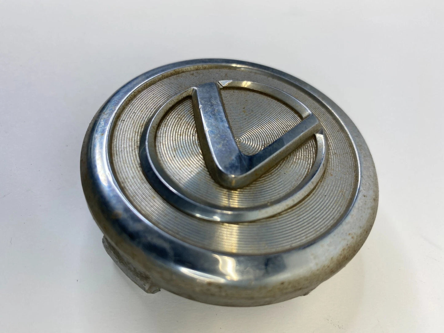 97-09 LEXUS ES300 GS300 RX330 RX400 RIM WHEEL CENTER HUB CAP CHROME OEM 2589A