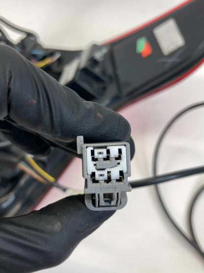 2016-2019 FORD POLICE INTERCEPTOR UTILITY REAR RIGH SIDE TAILLIGHT TAIL LAMP OEM