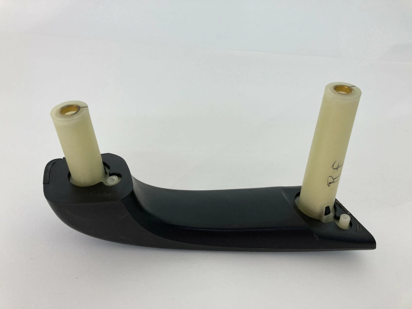 2010 10 SATURN OUTLOOK FRONT RIGHT PASSENGER SIDE DOOR INNER PULL HANDLE OEM