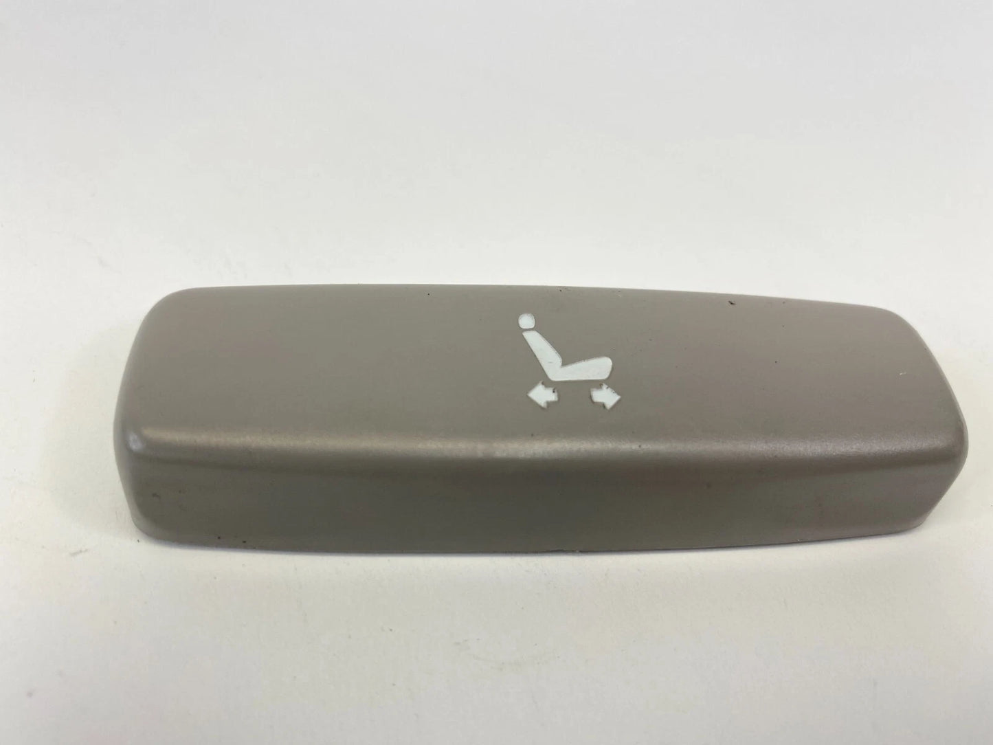 2001-2004 TOYOTA SEQUOIA FRONT RIGHT PASSENGER SIDE SEAT ADJUSTER SWITCH COVER