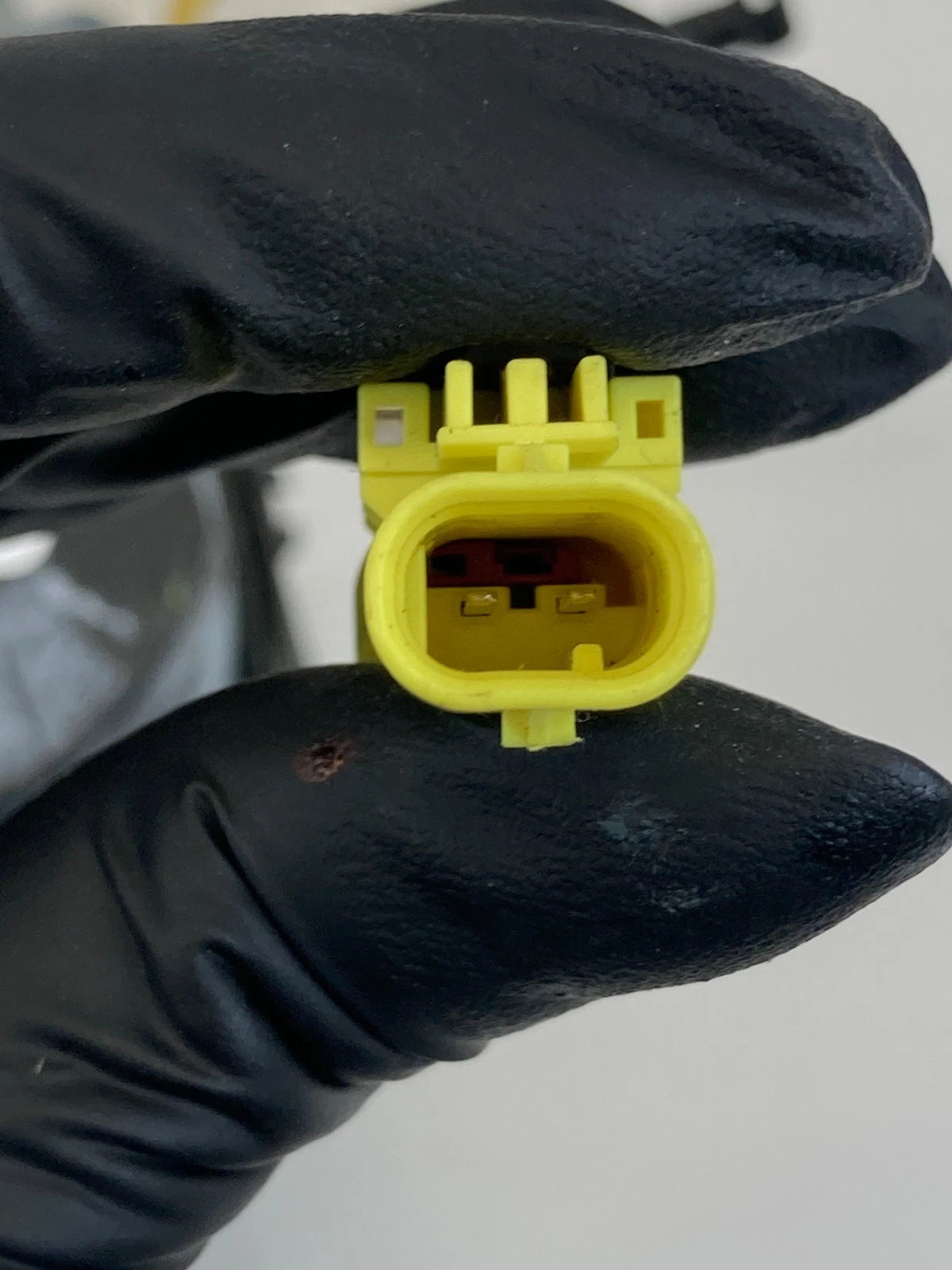 2011-2016 CHEVROLET CRUZE FRONT RIGHT PASSENGER SEAT BELT RETRACTOR 15903263