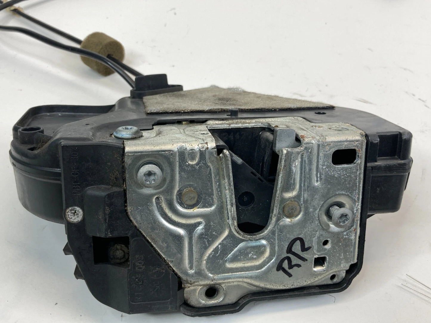 1996-2003 MERCEDES-BENZ E320 E 320 SEDAN REAR RIGHT DOOR LOCK LATCH 2117300835