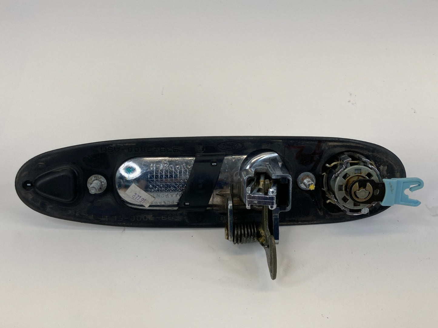 1998-2002 Lincoln Town Car Front Left Exterior Door Handle Assy 938-3000-ASM OEM