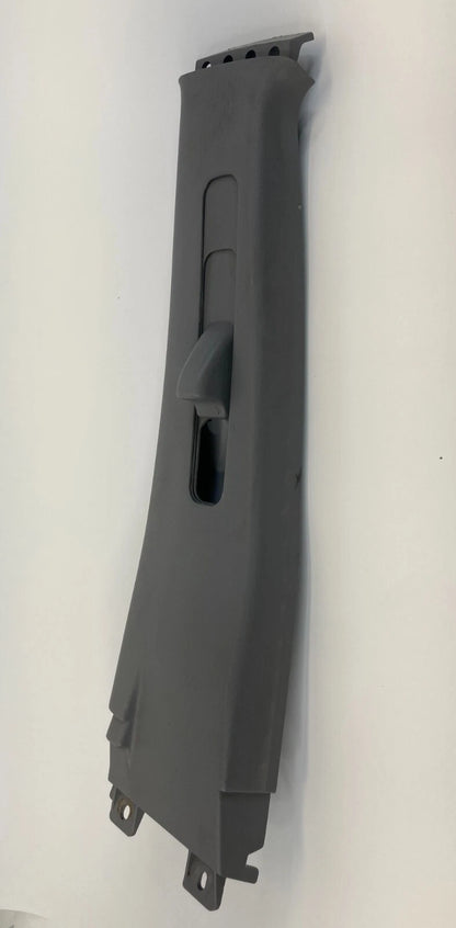 04-07 TOYOTA HIGHLANDER LEFT CENTER UPPER B PILLAR COVER TRIM 62420-48060 OEM