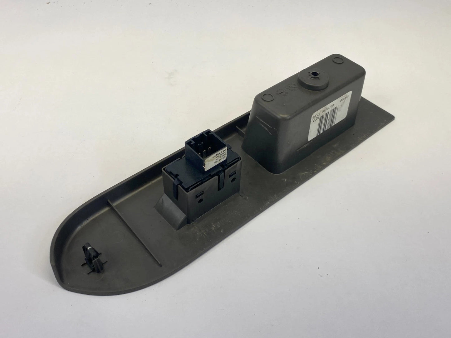2008-2012 FORD ESCAPE MARINER FRONT RIGHT PASSENGER WINDOW SWITCH BEZEL OEM