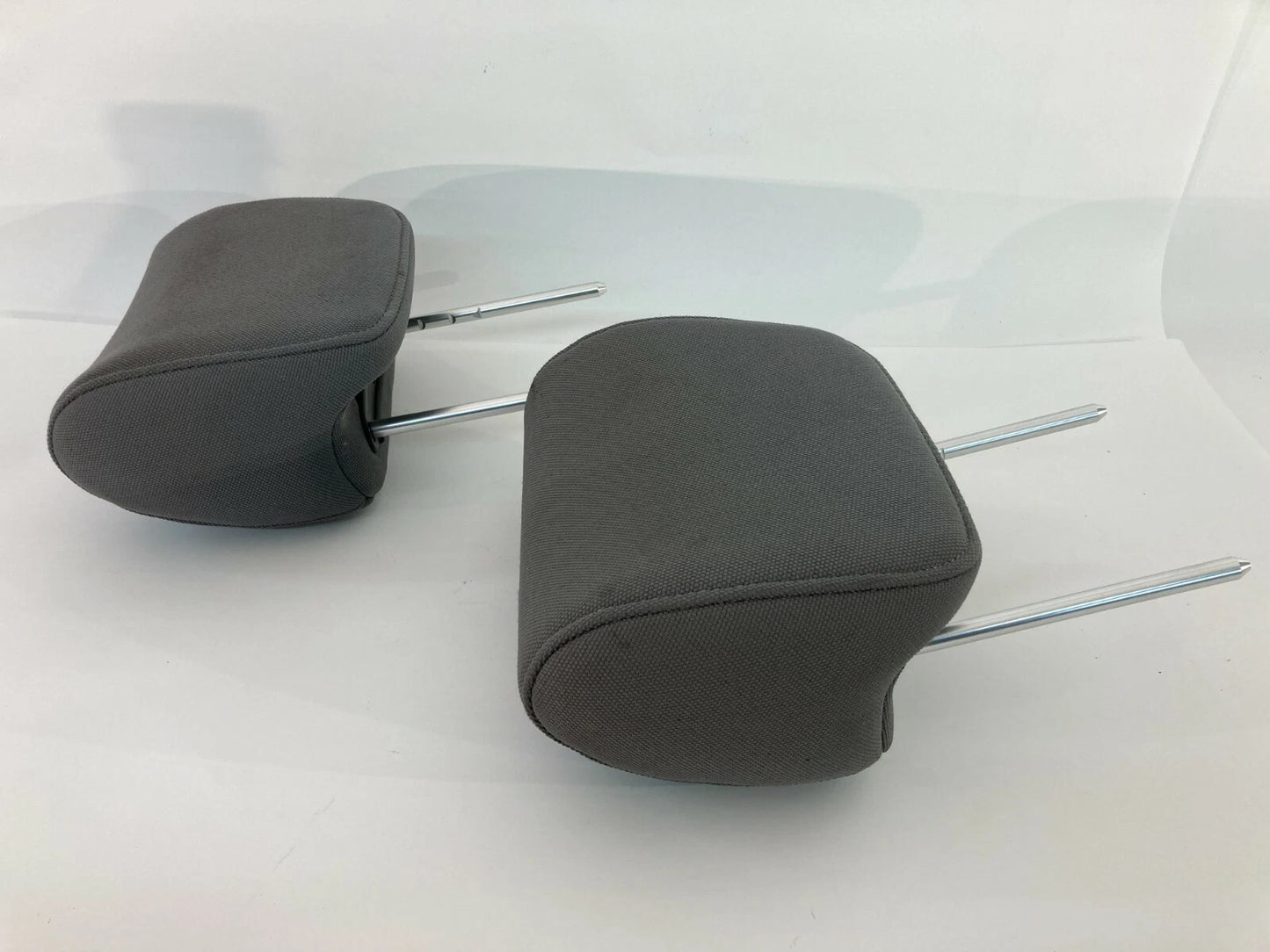 2006-2011 HYUNDAI ACCENT HATCHBACK FRONT SEAT HEADREST LEFT RIGHT PAIR OEM