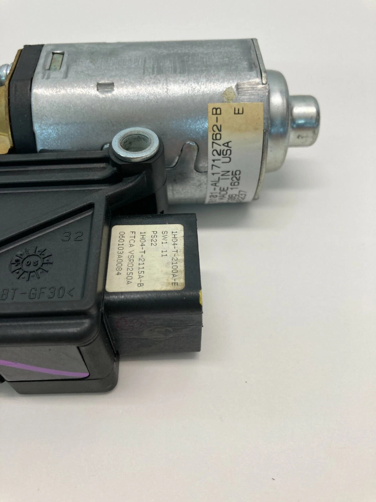 2004 2005 2006 2007 2008 ACURA TL SEDAN SUNROOF MOTOR 1H04T2100AE OEM