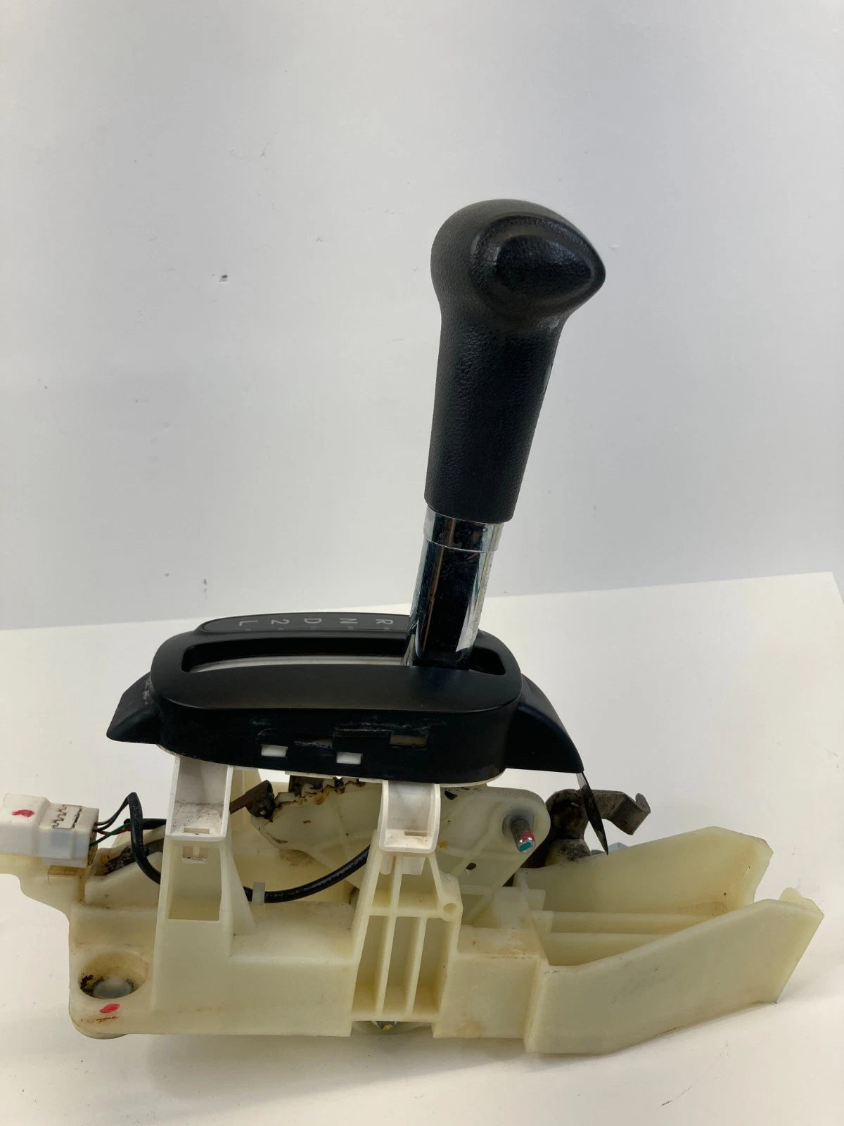 06 07 08 09 10 11 HYUNDAI ACCENT 1.6L AUTOMATIC GEAR SHIFTER LEVER SELECTOR OEM