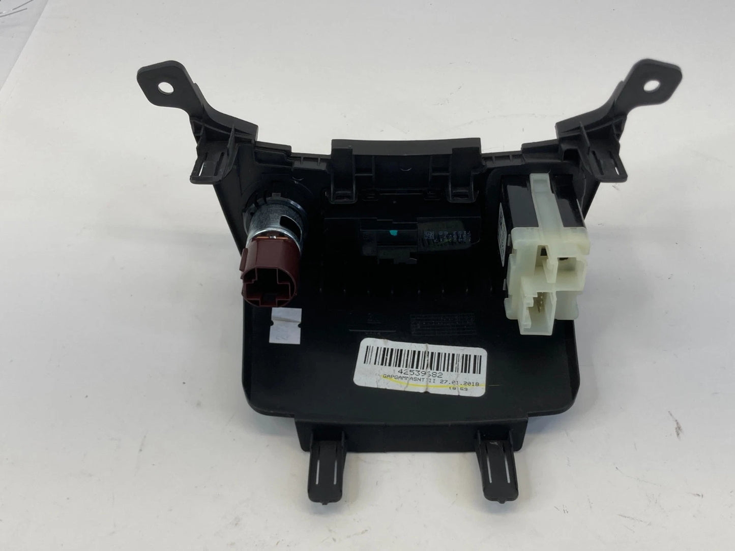 2017-2022 Chevrolet Trax Center Dash Aux USB Charger Port Adapter Panel 42539682