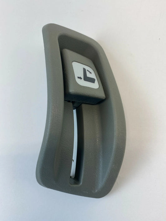 08-10 HONDA ODYSSEY REAR RIGHT SIDE SEAT RECLINE KNOB TRIM BEZEL 81361-SHJA-A010