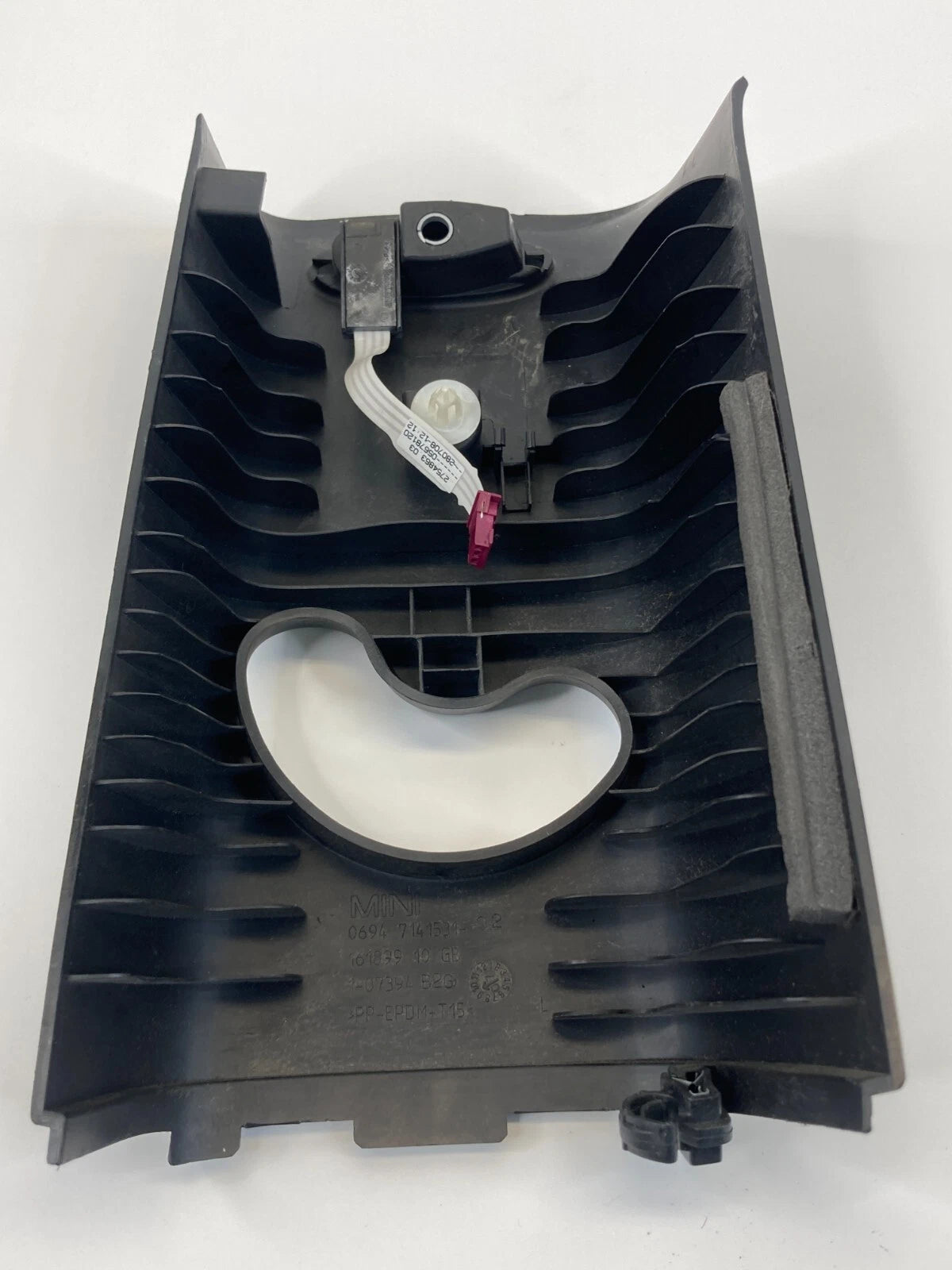 2007-2014 MINI COOPER FRONT LEFT SEAT BELT HEIGHT ADJUSTER COVER 0694714153102