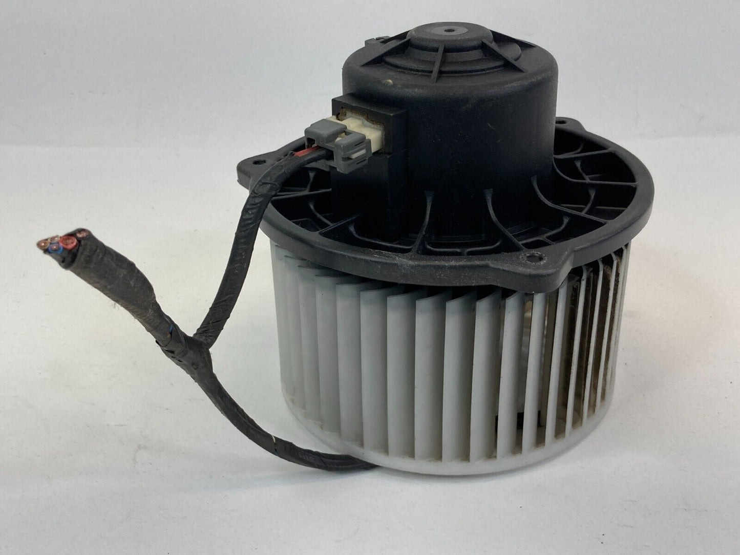 2006-2012 2014 Kia Sedona 3.8L Base A/C Heater Blower Motor E005330025 OEM