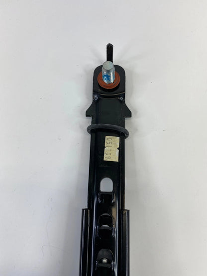 2007-2010 HYUNDAI ELANTRA FRONT LEFT DRIVER SIDE SEAT BELT ADJUSTER HEIGHT ASSY