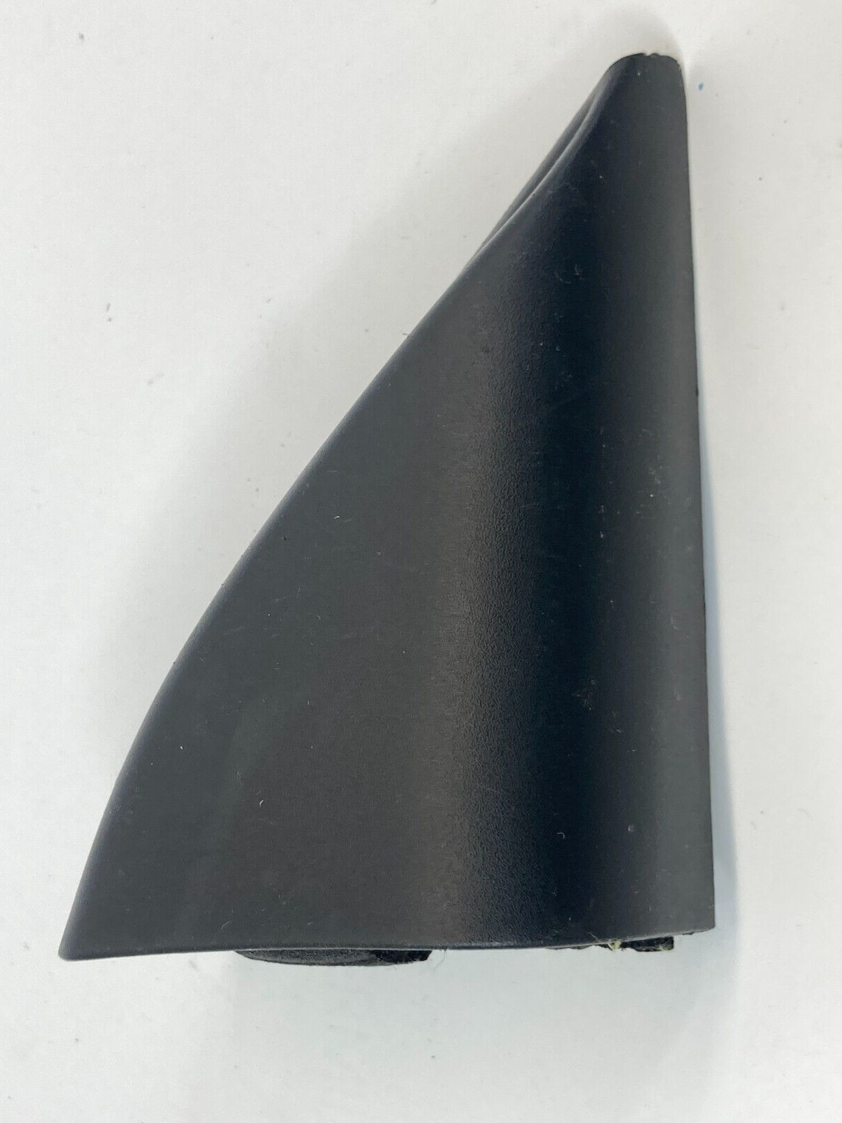 2006-2011 Hyundai Accent Front Right Side Door Inner Mirror Corner Cover Trim