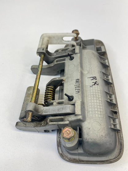 1997-2001 TOYOTA CAMRY SEDAN REAR RIGHT SIDE EXTERIOR DOOR HANDLE 69230-AA010