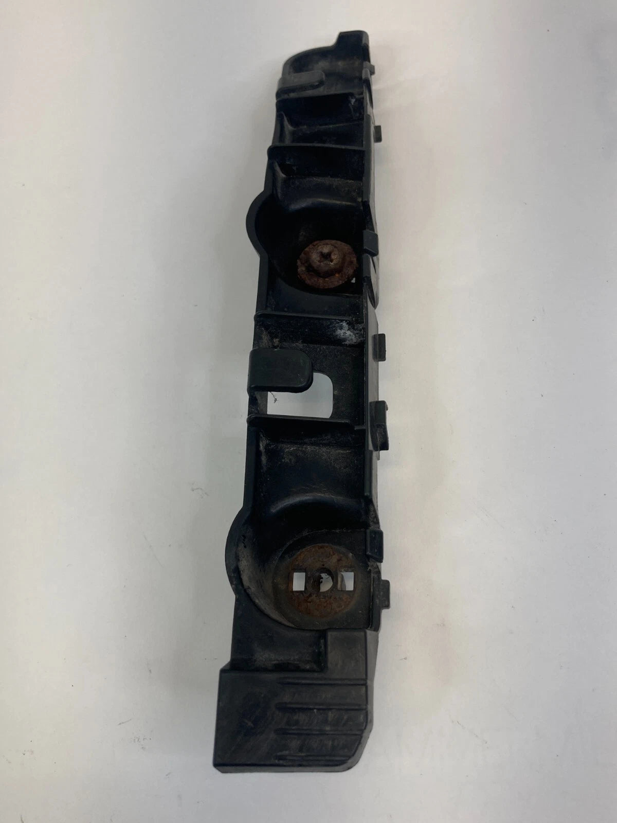 2007-2012 NISSAN ALTIMA SEDAN FRONT RIGHT SIDE BUMPER BRACKET 62220-JA000 OEM