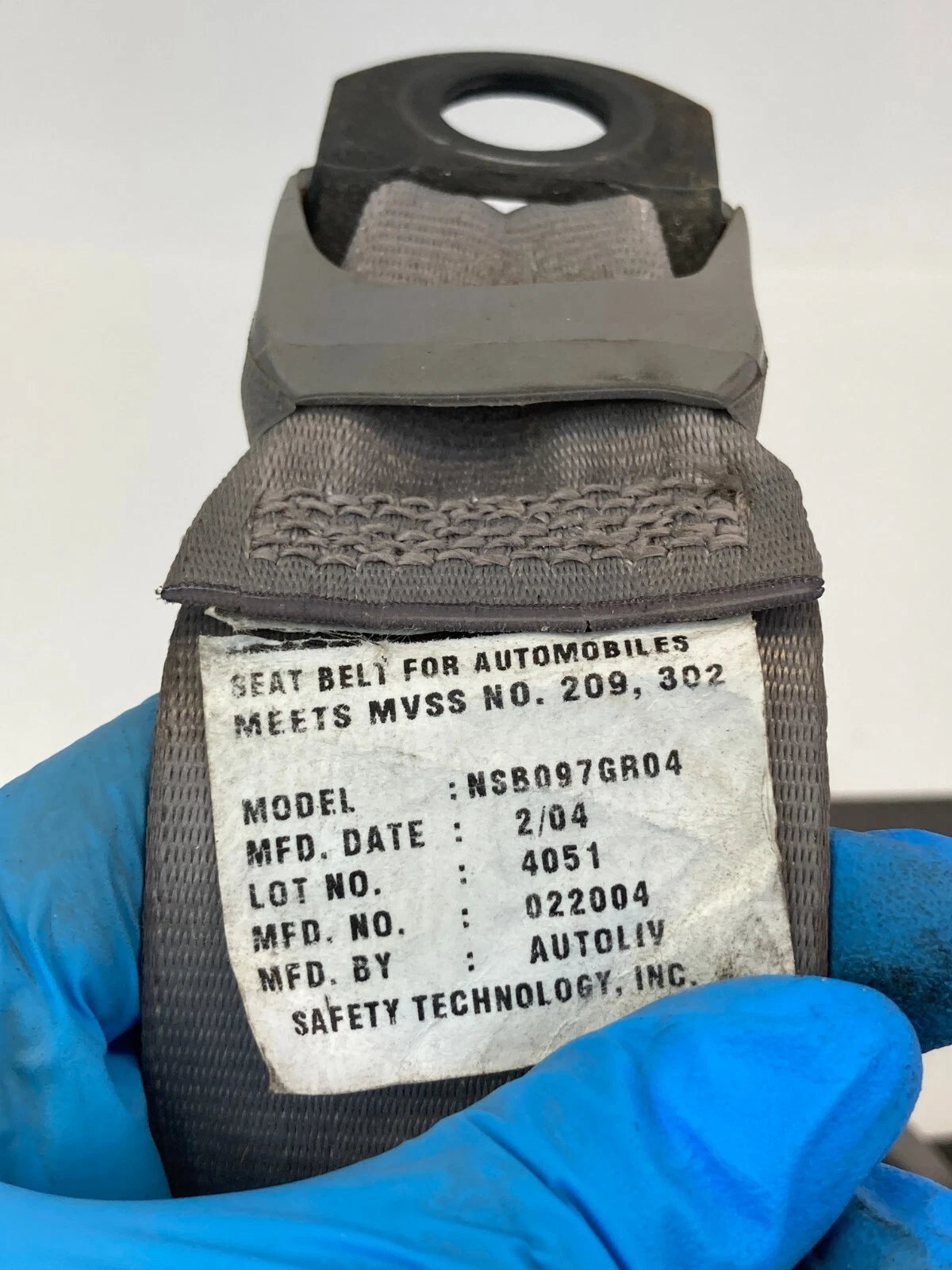 2003 2004 HONDA ODYSSEY FRONT RIGHT PASSENGER SIDE SEAT BELT RETRACTOR FR RH OEM